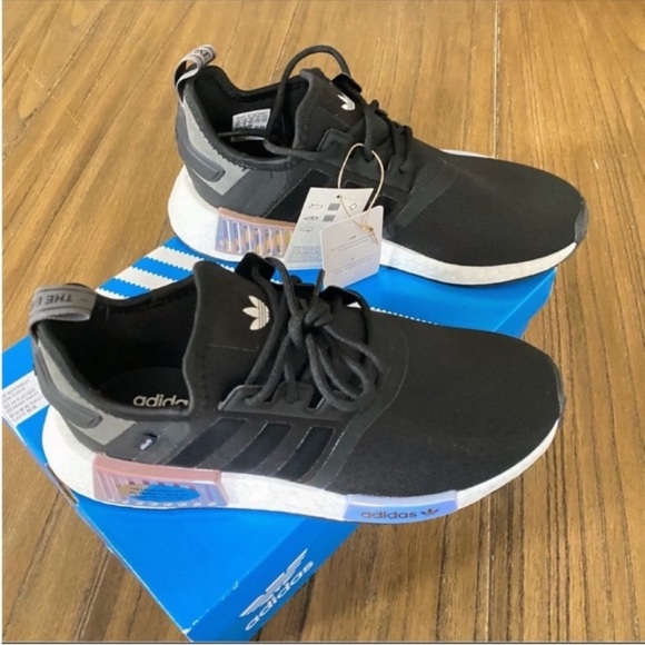 Adidas NMD_R1 black sneakers shoes - Picture 3 of 10